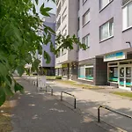 Vesna Convenient By Chors דירה *