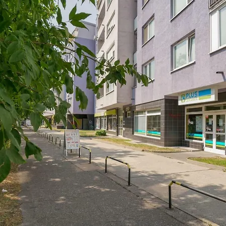 Daire Vesna Convenient By Chors Bratislava